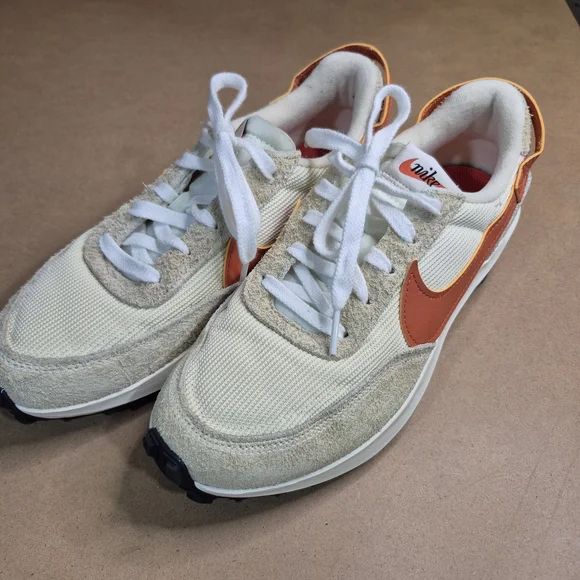 Nike Women's Sneakers in Cream and Orange - Picture 2 of 12